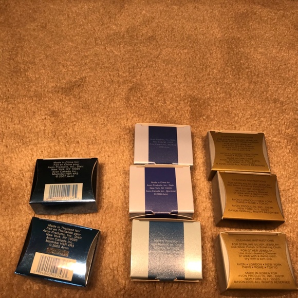 Lot of 8 Avon rings Size 6 - Picture 2 of 3